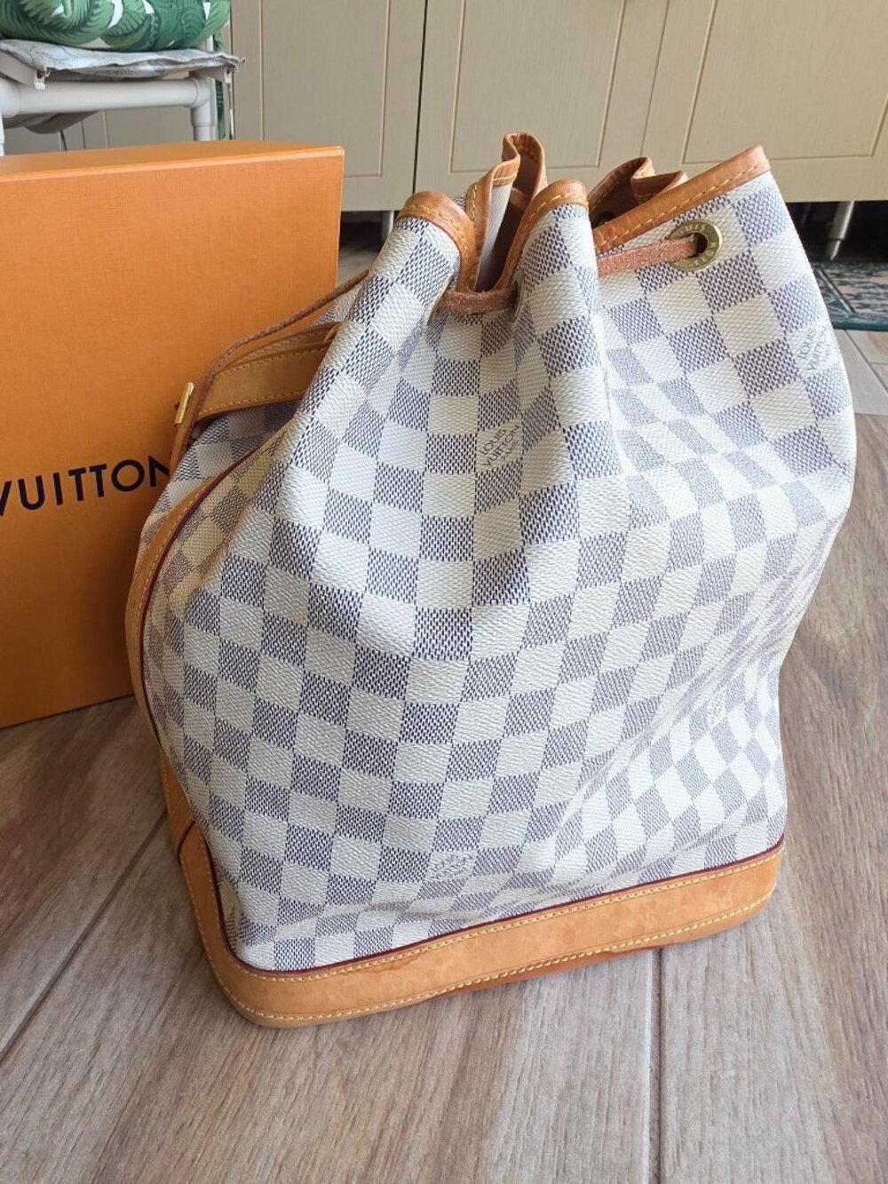 Louis Vuitton Noe Damier Azur Shoulder Handbag